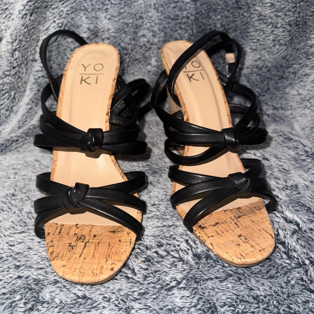 Black and brown wedges